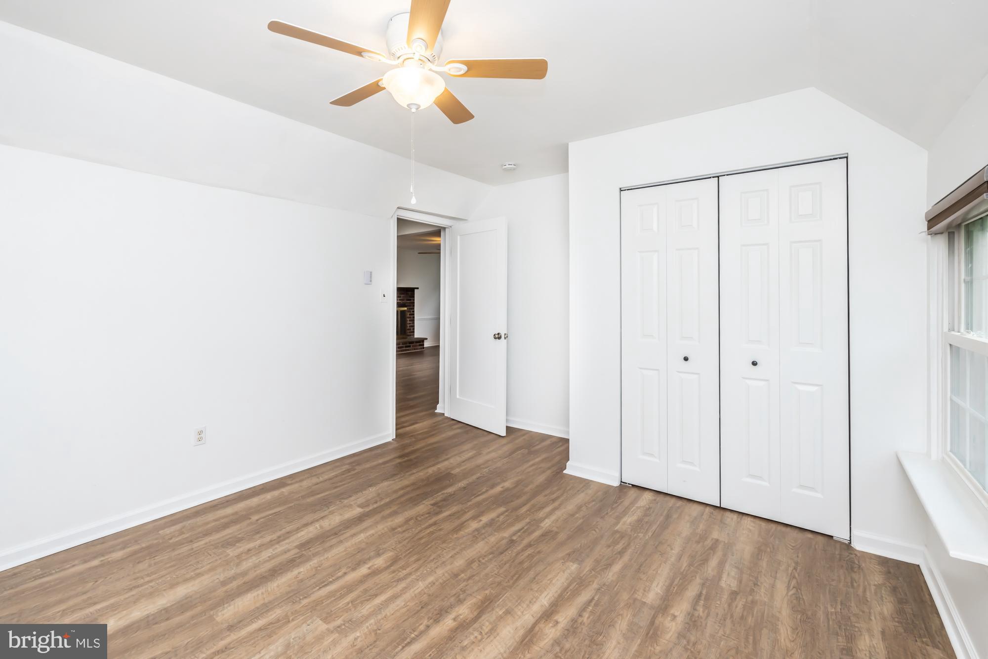 405 Edgewood Avenue Horsham, PA 19044 - Photo 25 of 32 Bedroom #2 with new flooring