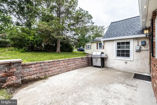 $2,100 | 405 Edgewood Avenue, Horsham, PA 19044