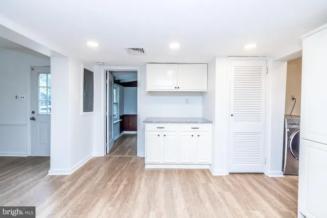 $2,100 | 405 Edgewood Avenue, Horsham, PA 19044