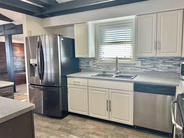 $179,999 | 507 East 8th Street, Alma, KS 66401