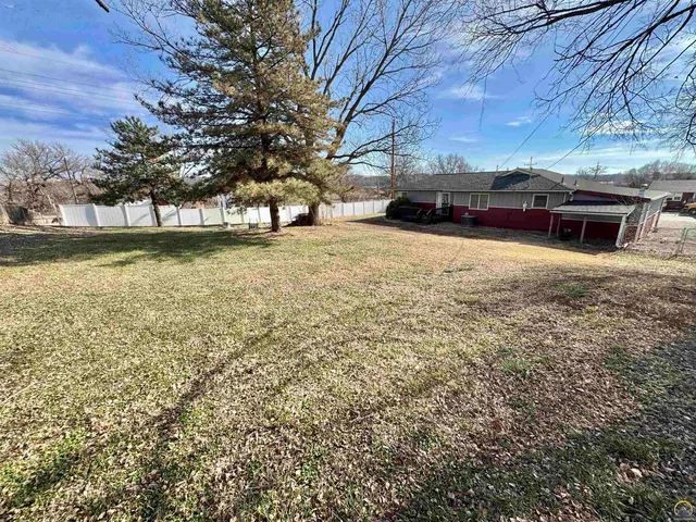 $179,999 | 507 East 8th Street, Alma, KS 66401