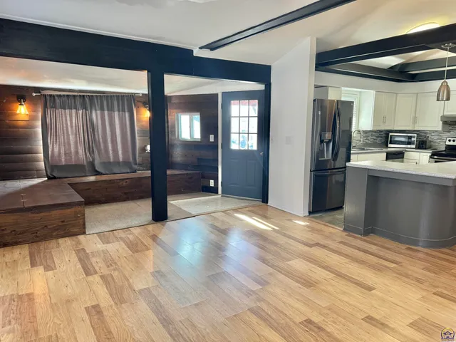 $179,999 | 507 East 8th Street, Alma, KS 66401