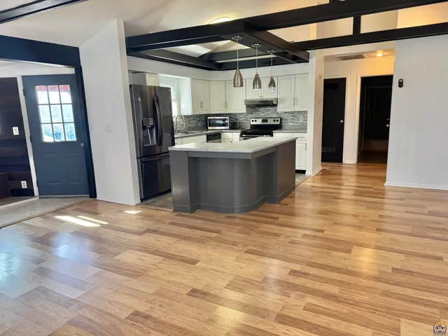 $179,999 | 507 East 8th Street, Alma, KS 66401