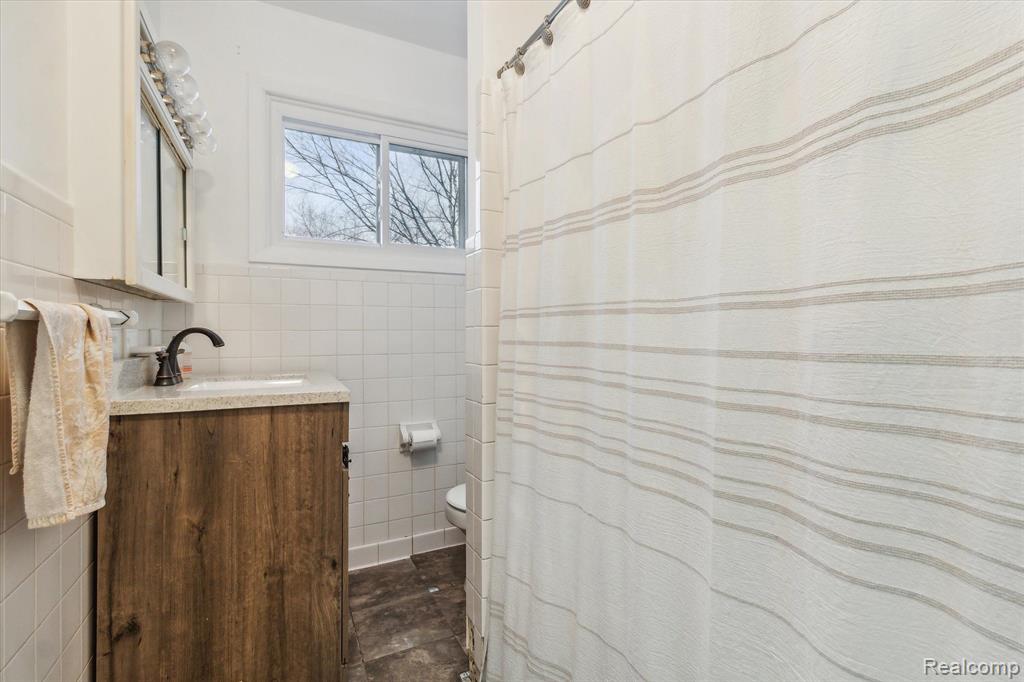 10446 Linden Road Grand Blanc, MI 48439 - Photo 16 of 32 Gallery Image 16