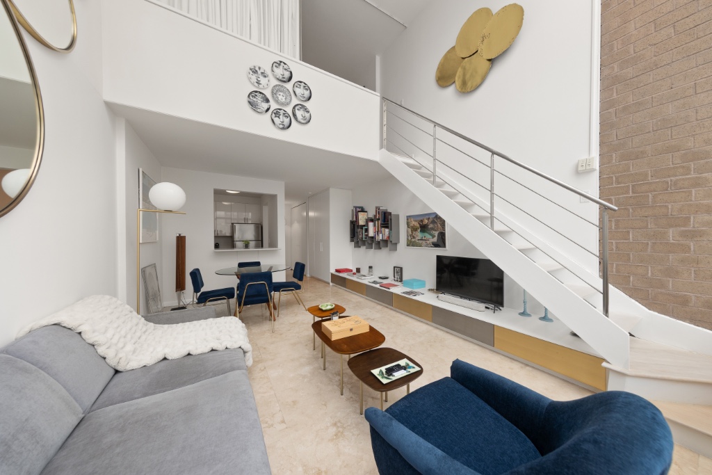 32 East 76th Street, Unit 1403 Manhattan, NY 10021 - Photo 3 of 9 Photo 3