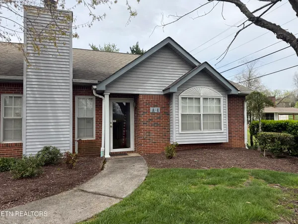 $325,000 | 805 Cedar Lane, Unit A4, Knoxville, TN 37912