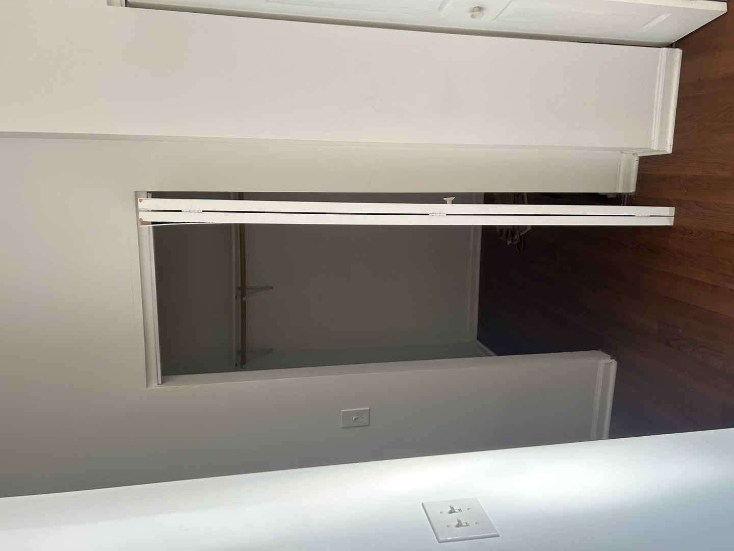 1106 West Polk Street Chicago, IL 60607 - Photo 13 of 13 a view of cupboard