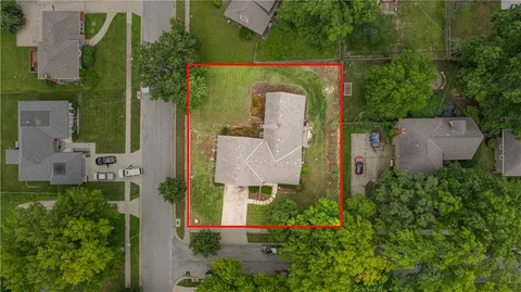 $345,000 | 10401 Askew Avenue, Kansas City, MO 64137
