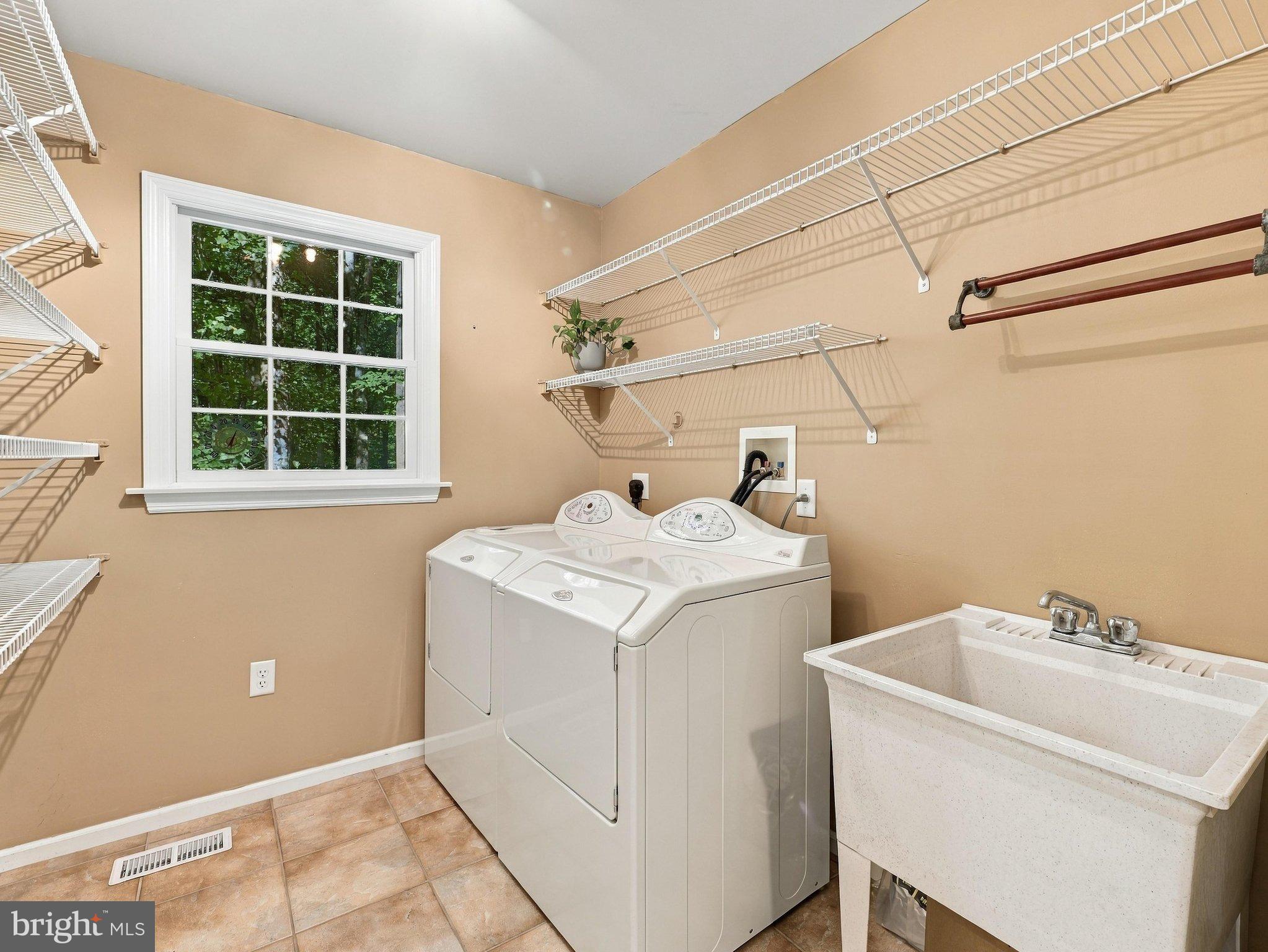 5826 Moser Road Boonsboro, MD 21713 - Photo 20 of 38 Main level laundry
