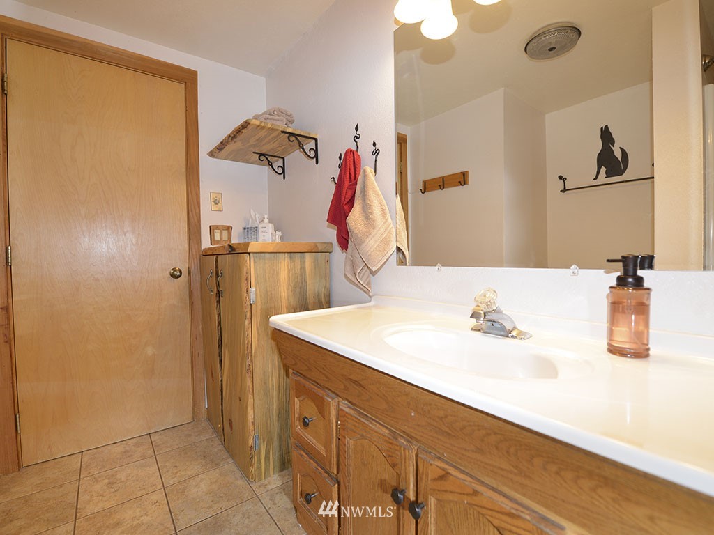 32 Wolf Ridge Lane Winthrop, WA 98862 - Photo 11 of 21 Gallery Image 11