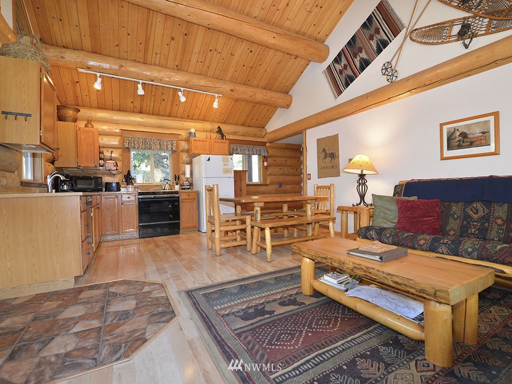 32 Wolf Ridge Lane Winthrop, WA 98862 - Photo 7 of 21 Gallery Image 7