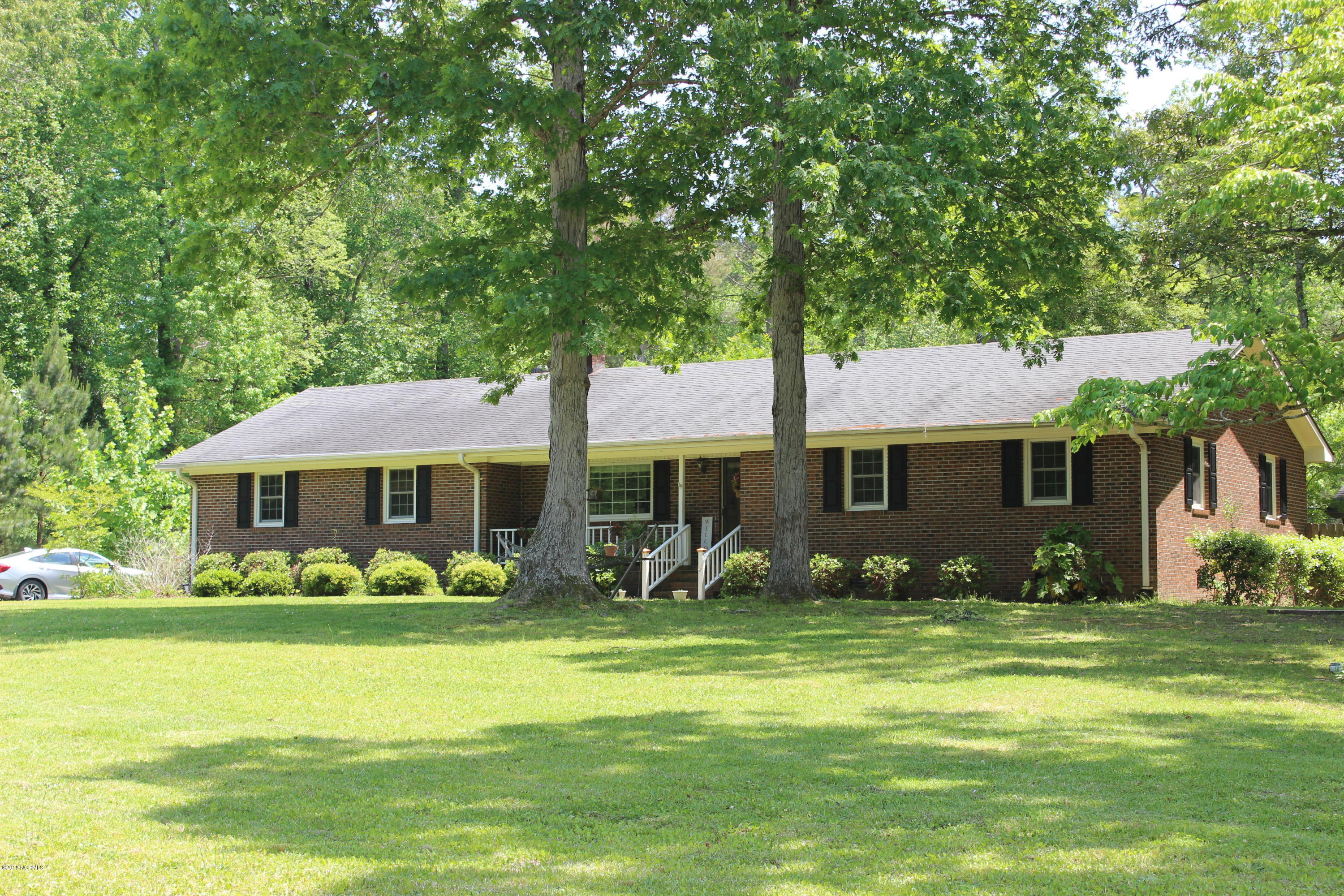 831 Howells Road Grantsboro, NC 28529 - Photo 1 of 34 Cute brick home