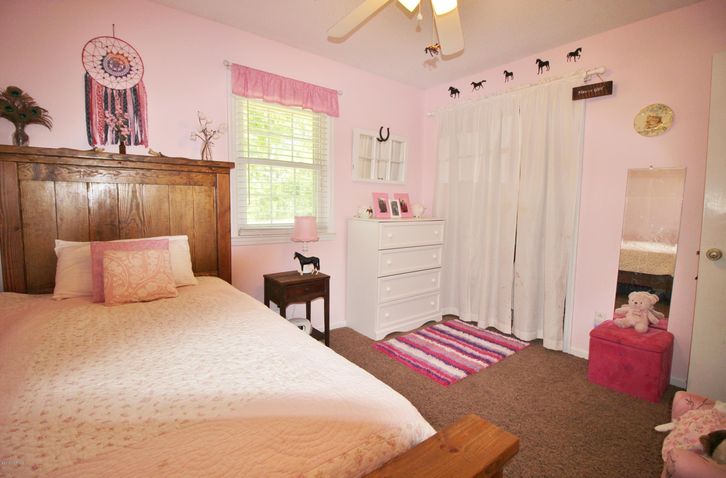 831 Howells Road Grantsboro, NC 28529 - Photo 17 of 34 IMG_0959