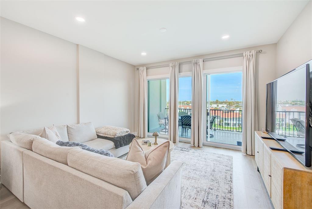 400 150th Avenue, Unit 504 Madeira Beach, FL 33708 - Photo 20 of 60