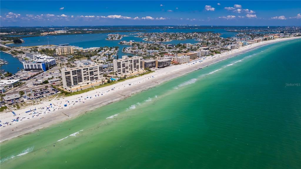 400 150th Avenue, Unit 504 Madeira Beach, FL 33708 - Photo 7 of 60