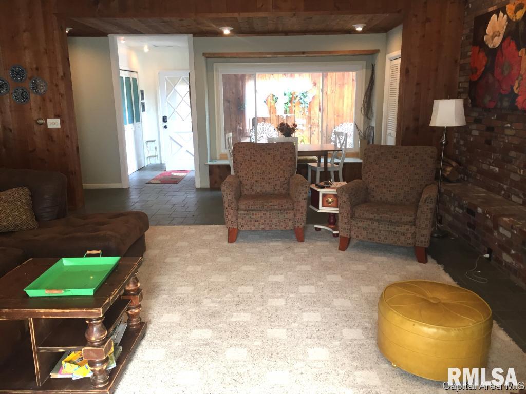 20 Circle Drive Rochester, IL 62563 - Photo 12 of 34