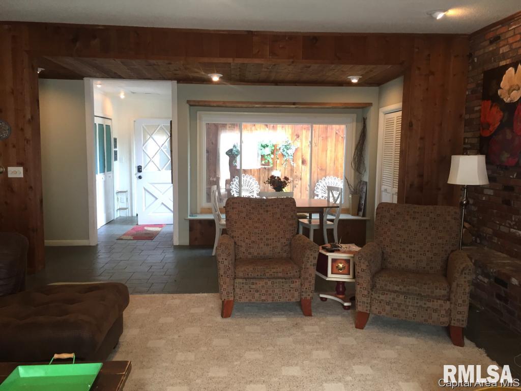 20 Circle Drive Rochester, IL 62563 - Photo 13 of 34