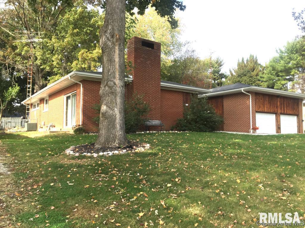 20 Circle Drive Rochester, IL 62563 - Photo 2 of 34