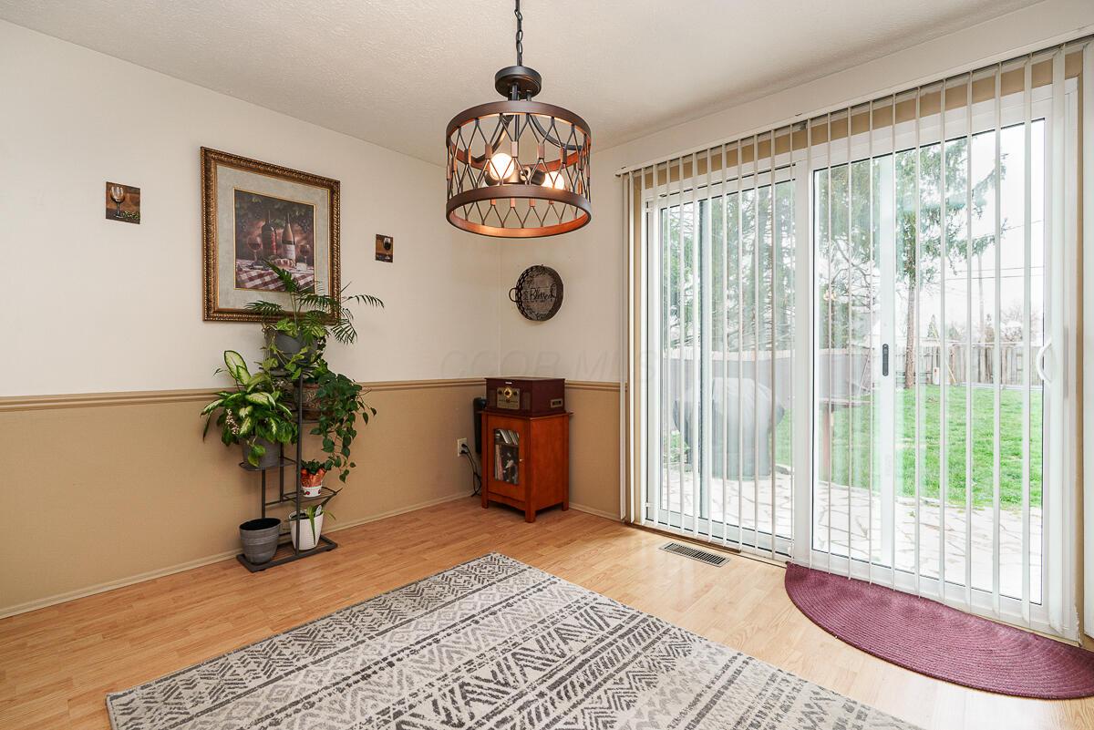 2908 Renfro Road Columbus, OH 43232 - Photo 8 of 32 2908_Renfro_Rd_18_of_35_