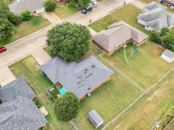 $265,000 | 512 Bluebird Lane, Red Oak, TX 75154