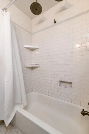 $2,900 | 218 Live Oak Avenue, Charleston, SC 29407