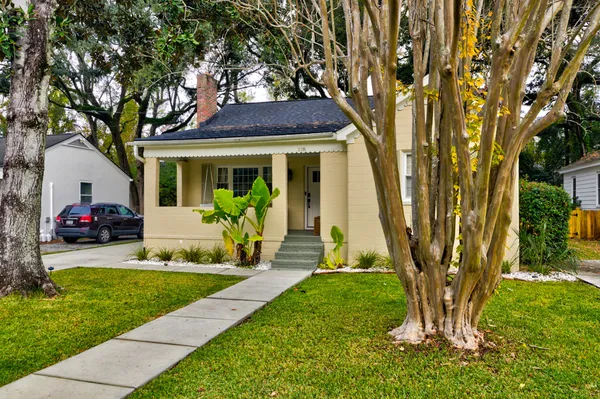 $2,900 | 218 Live Oak Avenue, Charleston, SC 29407