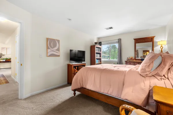 $112,500 | 742 West Kilgore Road, Unit 307, Kalamazoo, MI 49008