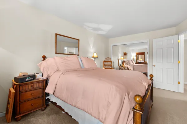 $112,500 | 742 West Kilgore Road, Unit 307, Kalamazoo, MI 49008