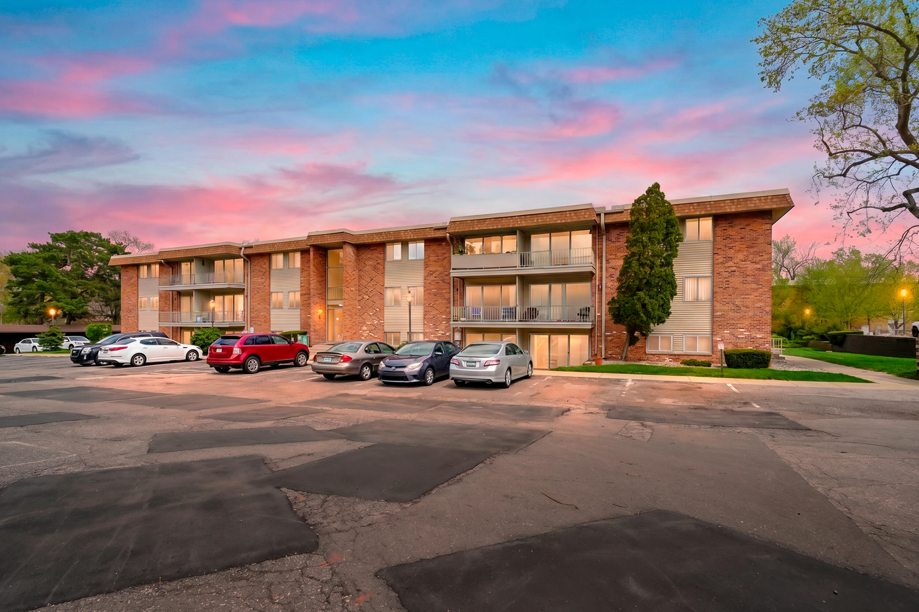 742 West Kilgore Road, Unit 307 Kalamazoo, MI 49008 - Photo 36 of 36 Kilgore Rd W 742 Unit 307 Kalamazoo 4900