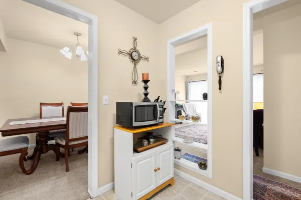 $112,500 | 742 West Kilgore Road, Unit 307, Kalamazoo, MI 49008