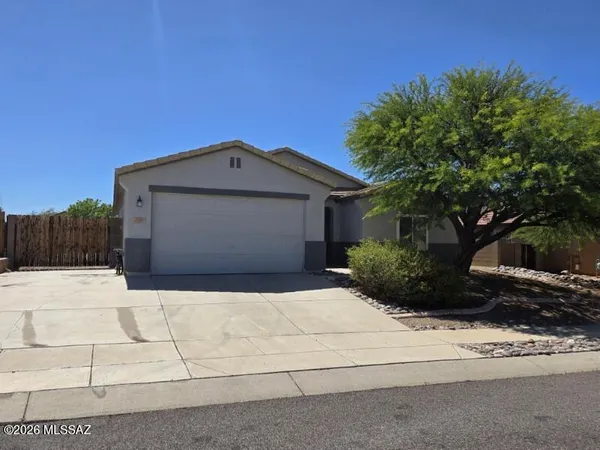 $355,000 | 504 South Sterling Vistas Way, Vail, AZ 85641