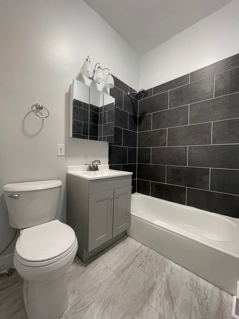 916 West 68th Street, Unit 1W Chicago, IL 60621 - Photo 12 of 15