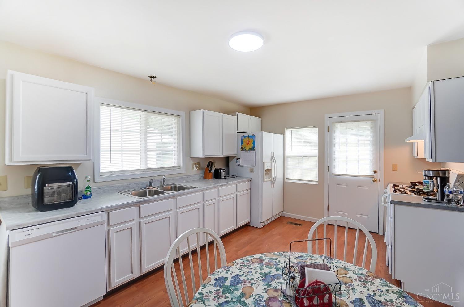 10237 Pottinger Road Cincinnati, OH 45251 - Photo 17 of 41 Gallery Image 17