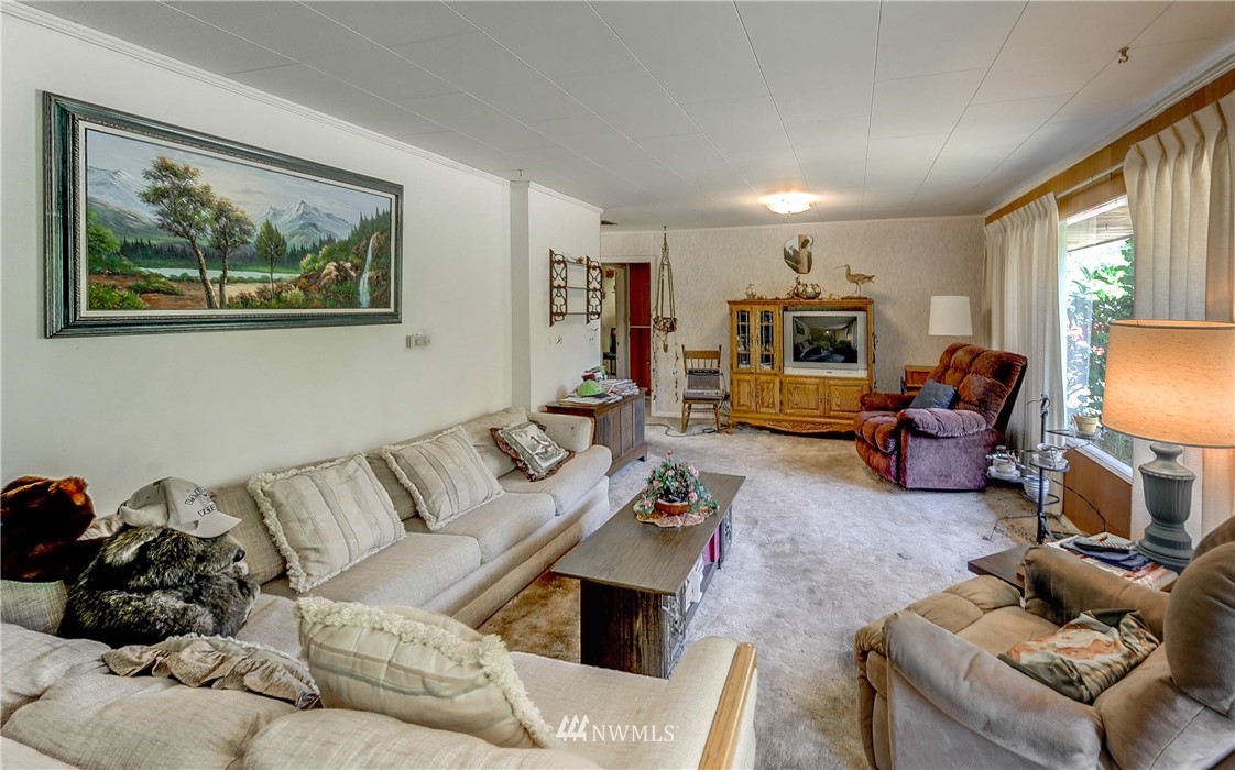 7208 Lower Ridge Road Everett, WA 98203 - Photo 4 of 24