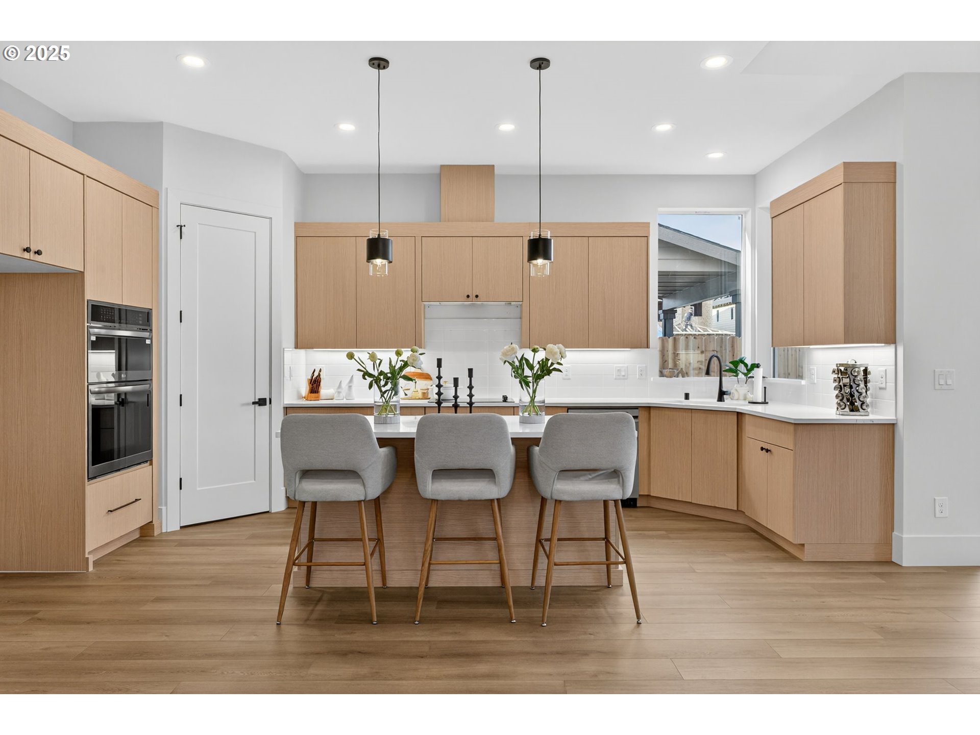 626 Southeast 35th Street Battle Ground, WA 98604 - Photo 3 of 36