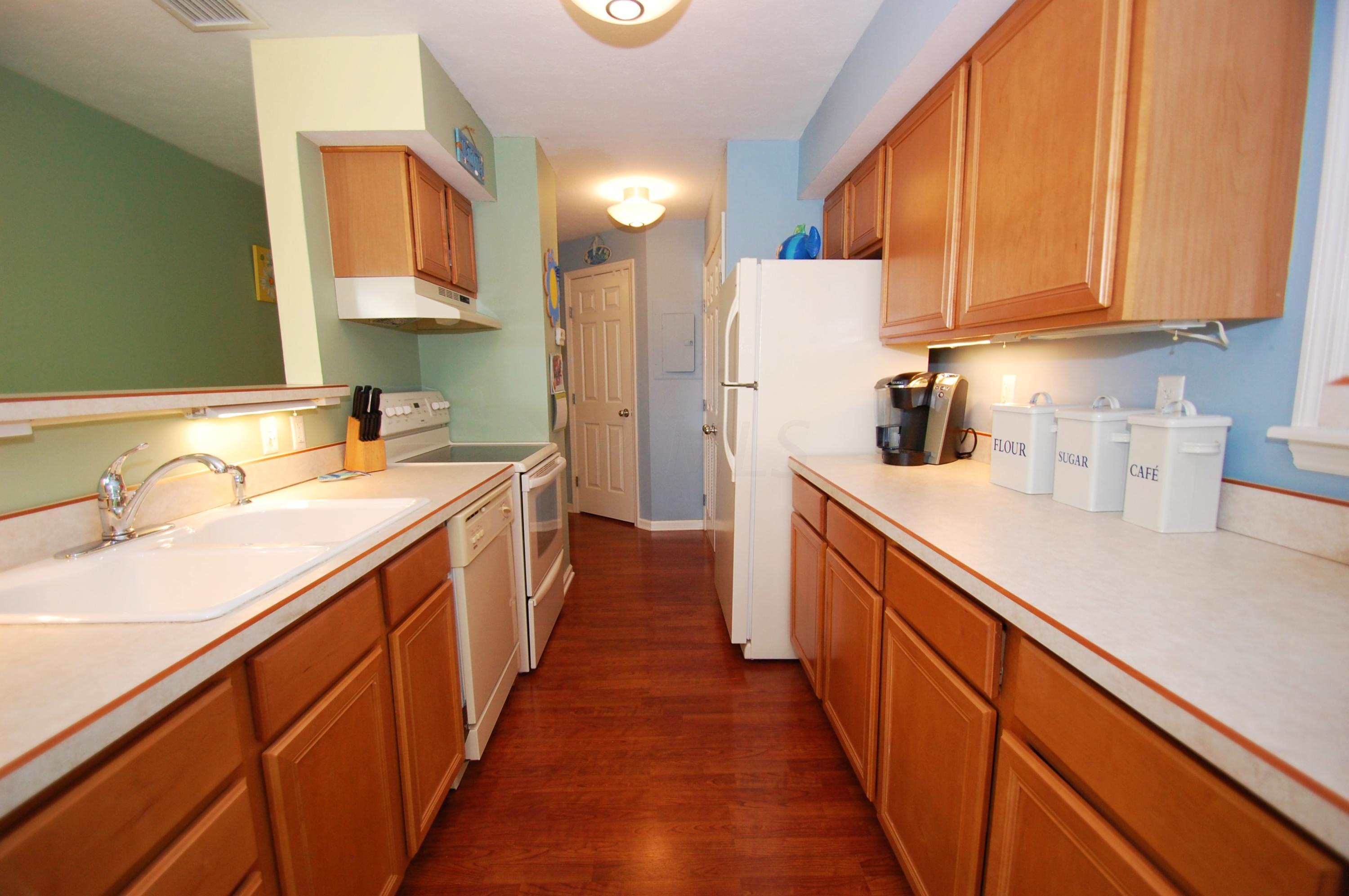4401 Hunts Landing Road, Unit 201 Hebron, OH 43025 - Photo 6 of 41
