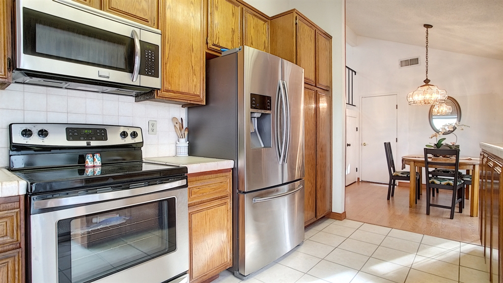 8558 Cordial Road El Cajon, CA 92021 - Photo 3 of 24 Gallery Image 3