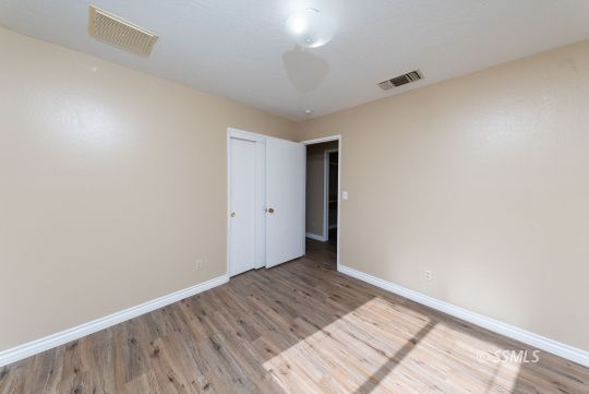 336 North Kern Street Ridgecrest, CA 93555 - Photo 17 of 35 a view of room