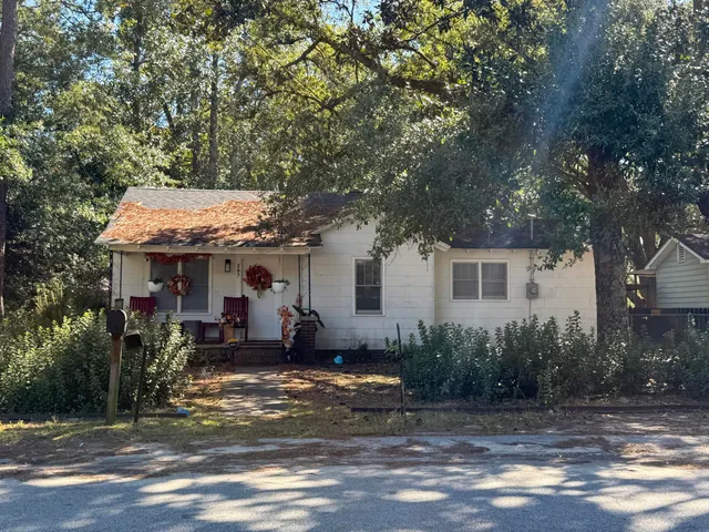 $189,900 | 207 Klein Street, Walterboro, SC 29488