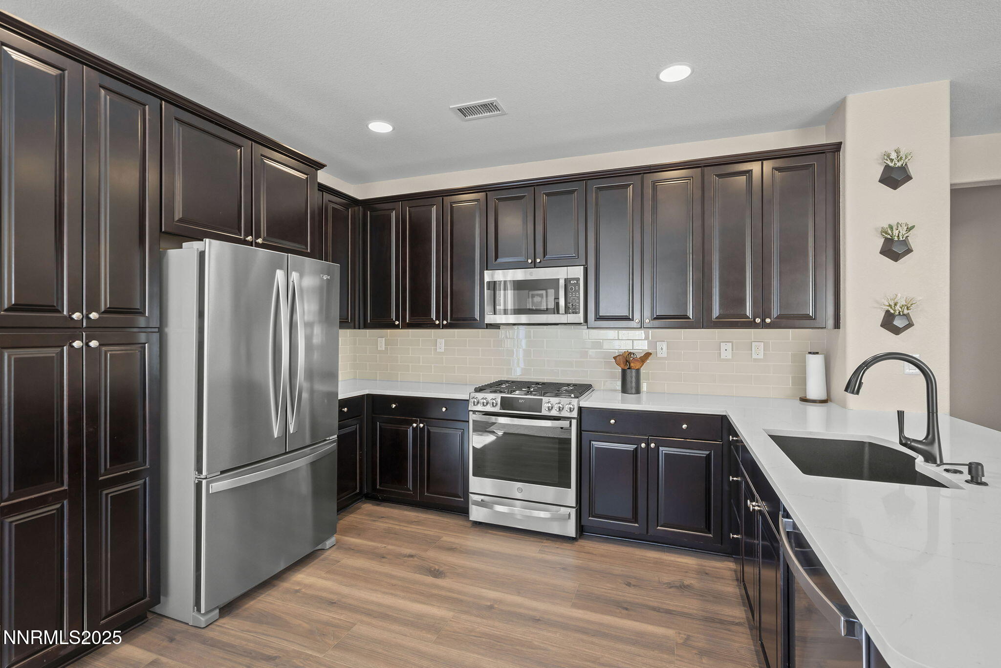 2064 Whitecliff Drive Reno, NV 89521 - Photo 12 of 24 12-web-or-mls-_DSC0692