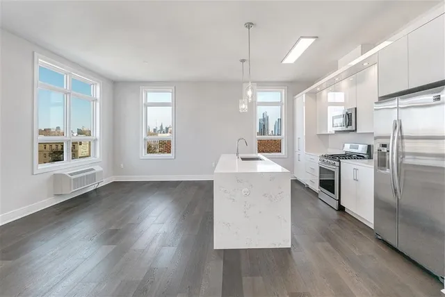 $3,750 | 119 Peter Street, Unit 604, Union City, NJ 07087