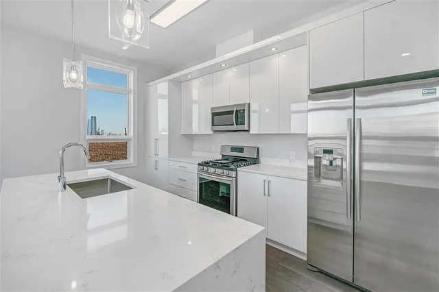 $3,750 | 119 Peter Street, Unit 604, Union City, NJ 07087