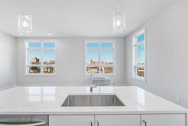 $3,750 | 119 Peter Street, Unit 604, Union City, NJ 07087