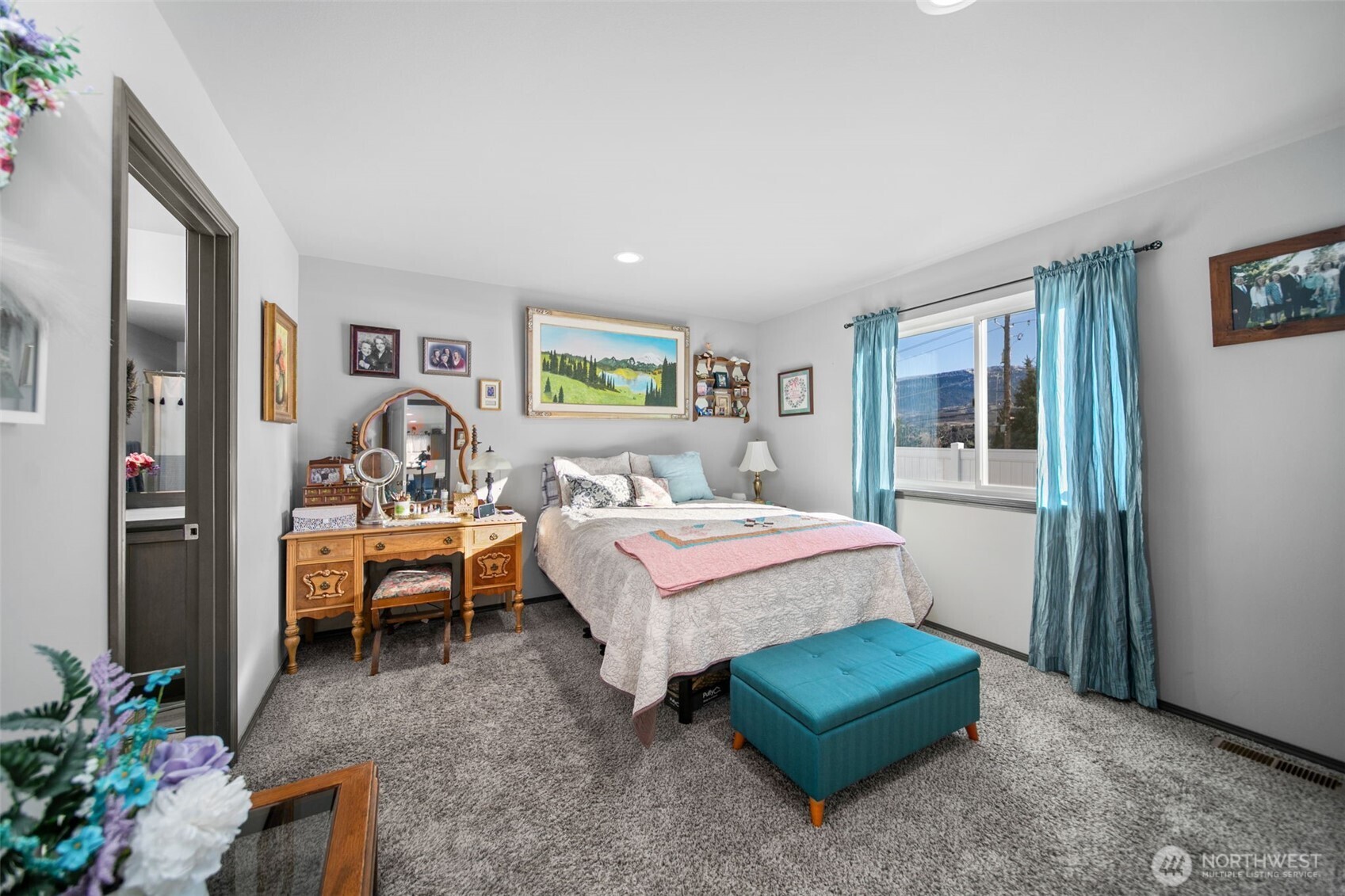 2314 Southeast Marlette Road East Wenatchee, WA 98802 - Photo 13 of 27 a bedroom with a bed and a window