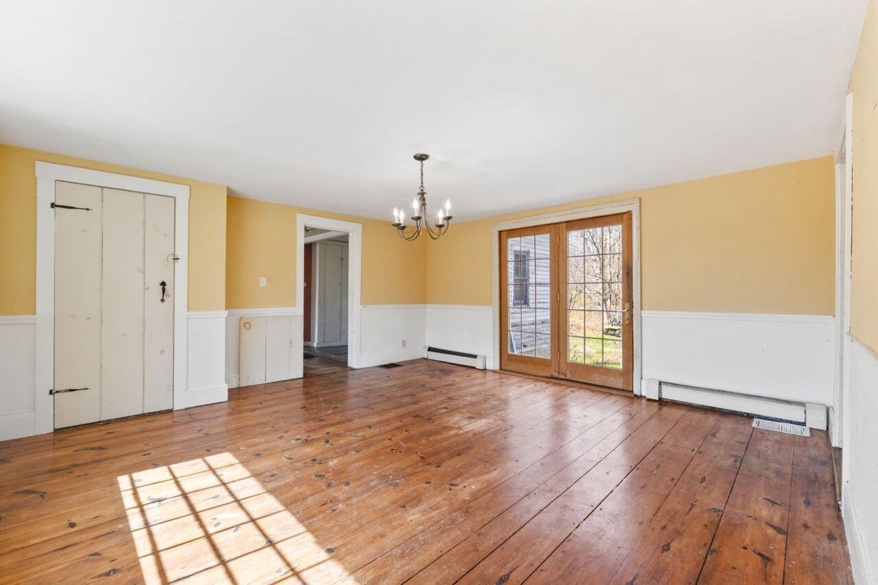 261 Northeast Road Standish, ME 04084 - Photo 12 of 37 261_Northeast_Rd_0129
