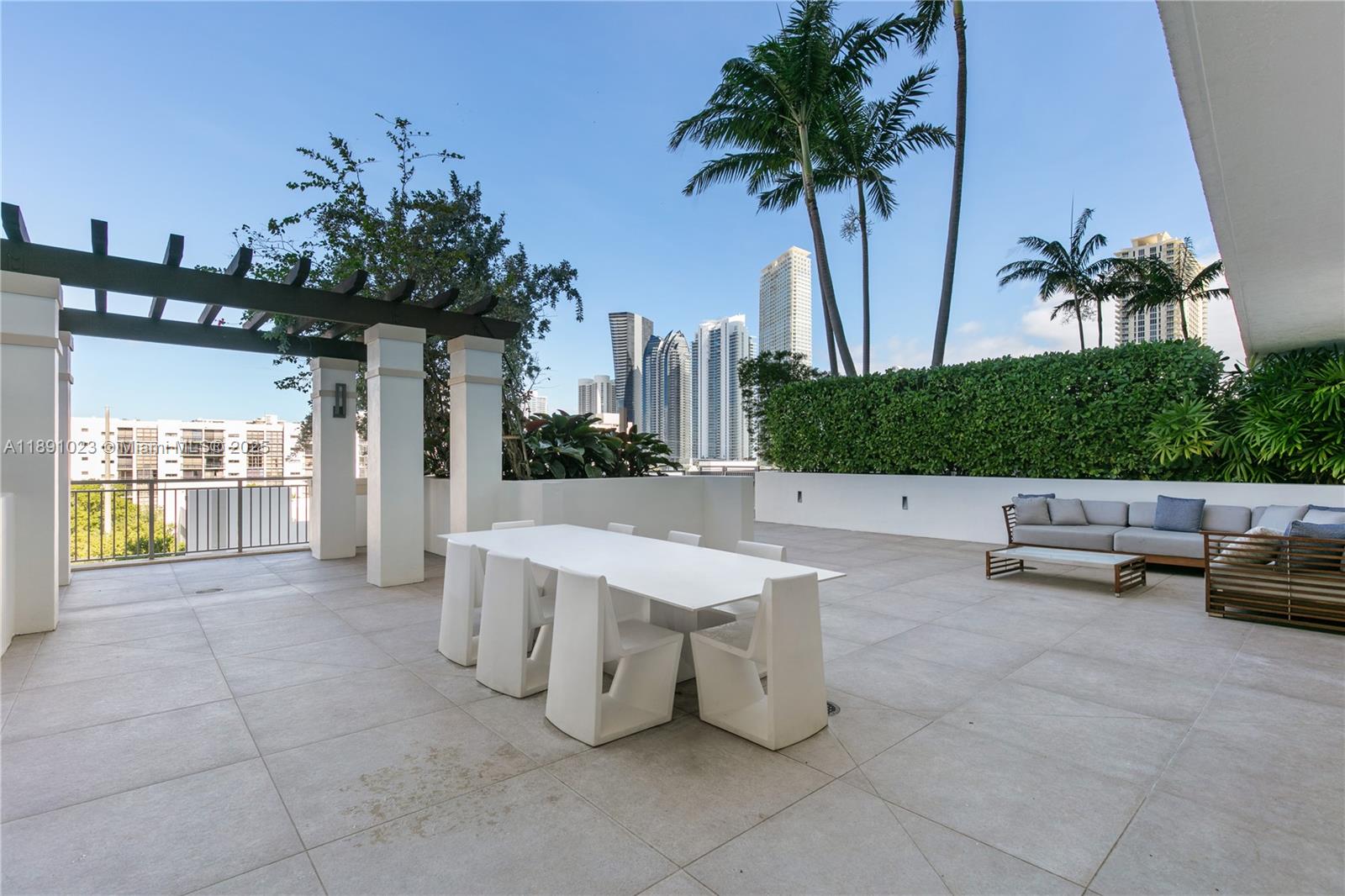 300 Sunny Isles Boulevard, Unit 41607 Sunny Isles Beach, FL 33160 - Photo 52 of 73