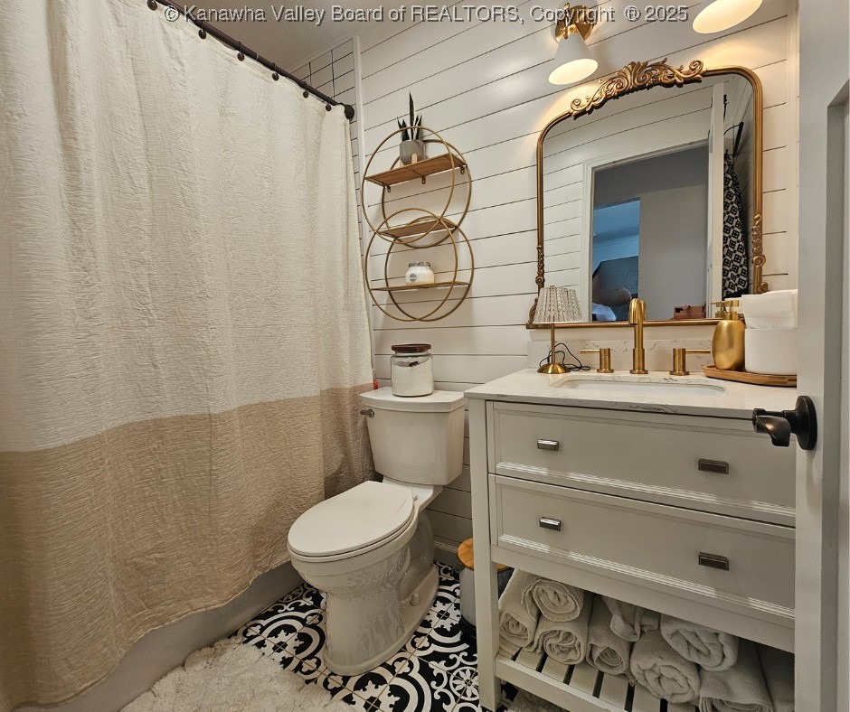 5 Wakefield Road Point Pleasant, WV 25550 - Photo 23 of 38 Full Bathroom #2