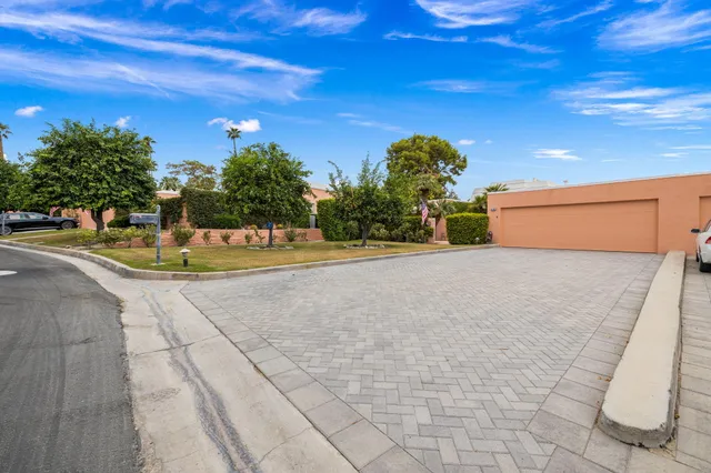 a view of a basketball court