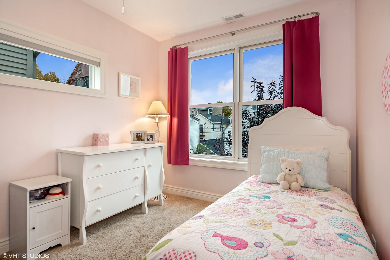 1834 West School Street Chicago, IL 60657 - Photo 15 of 21 a bedroom with a bed and a dresser