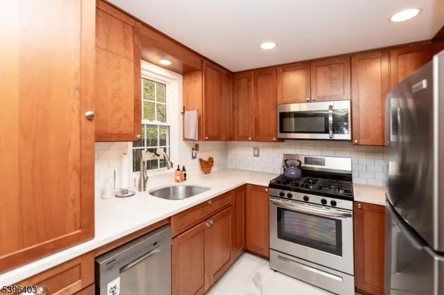 $299,900 | 156 Osprey Road, Hackettstown, NJ 07840